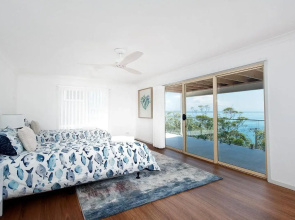 The Family Entertainer - with sweeping water views