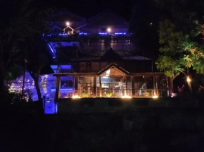 Murious Riverdale Resort