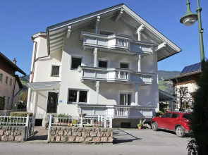 Apartment In Uderns With Balcony Cot Heating Parking