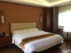 Yi Jing Lin Feng Hot Spring Hotel
