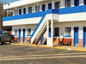 Motel 6 Canon City, CO