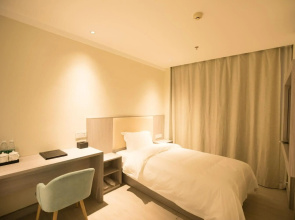 Beijing Saga Hotel