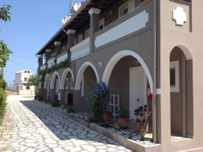 Babis Apartments & Studios Iremia