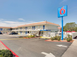 Motel 6 Albuquerque, NM - Carlisle