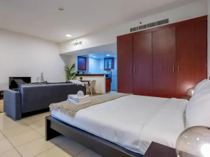 Rimal 4 Marina view studio