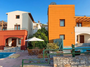Restful Villa in Plaka With Private Pool, Roof Terrace, BBQ