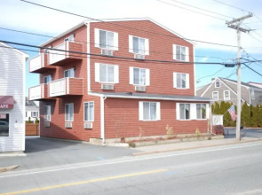 Rhea's Inn By The Sea