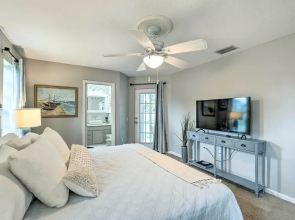 Punta Gorda Home w/ Lanai < 2 Mi to Downtown!
