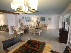 Casas y Villas Real Estate - Casa Aldila