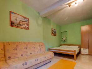Studio With Pool Near Airport