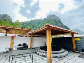 Jiqingli Xianhu Sheyu Mountain Residence