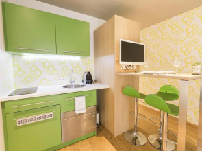 Room 5 Apartments