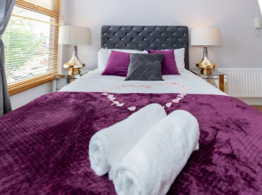 Remarkable Luxurious Home at the Edge of City