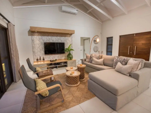Bushwillow Private Villa