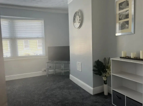Spacious 1-bed Apartment in the Heart of Herne Bay