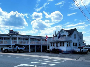 Blue Jay Motel
