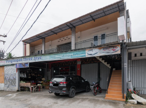 RedDoorz Syariah near Minangkabau International Airport