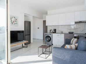 Rosemont Studio With Balcony in Larnaca