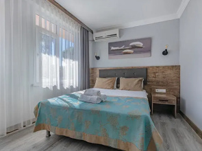 Seven City Hotel