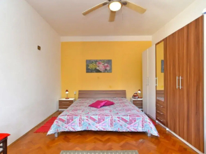 Apartment 1122