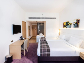Отель Premier Inn Dubai Dragon Mart
