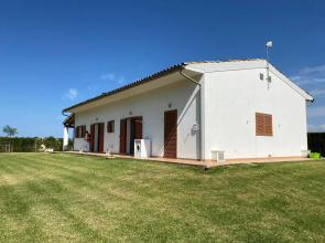CAN BIEL Pool, garden,BBQ, free wifi, ping pong for 6