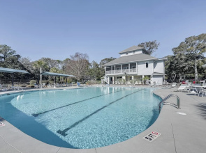 Sunset Beach Golf Condo w/ Pool ~ 2 Mi to Beach!