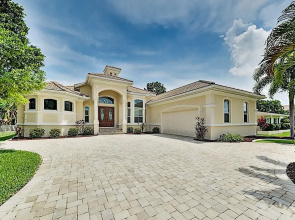 Upscale All-suite Canal W/ Dock & Fireplace 4 Bedroom Home