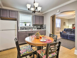 Modern Studio Apartment in Central Williamstown!