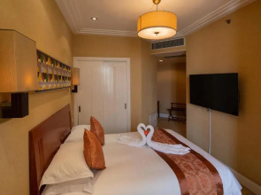 Отель Broadway Mansions Shanghai