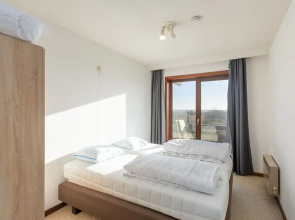 Corner Stay With Sea Views