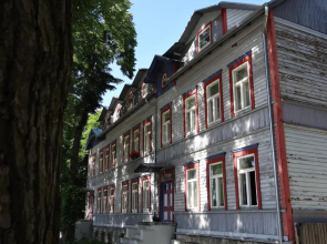 Zair Apartments