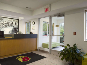 Super 8 by Wyndham Manistee