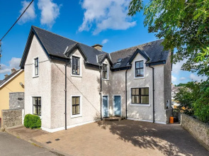 One Bedroom Apartment to Sleep 2 in the Heart of Kenmare Town