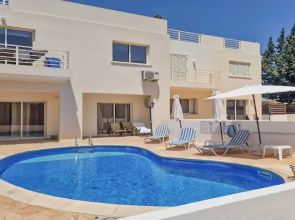 Sunshine Apartment in Pafos