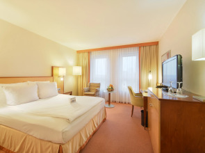 Отель The Q - Quadro City Hotel