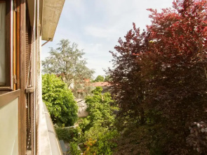 APPARTAMENTO AMPIO E INDIPENDENTE Con VISTA GIARDINO