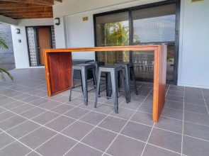 Splendour Hideaway - Luxury pool at Caves Beach