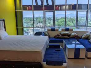SPOT ON Pozz Hotel