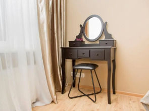 Baltic Amber in Diplomatic District & Free Parking