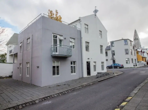 Baldur Apartments