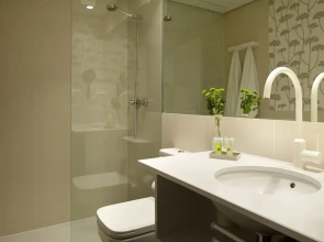 Zurriola Beach 2 Apartment by FeelFree Rentals