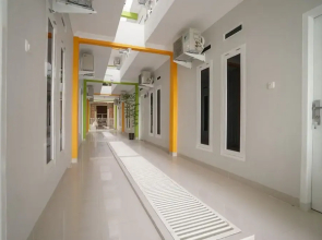 Vivi Residence Syariah Ii by OYO Rooms