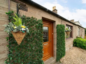 Heatherwood Cottage - Central Scone