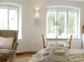 Grüne Wiese - Gäste-Minibungalow in der Edermühle