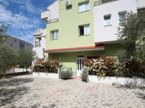 JoviZe - free parking - SA7(2)