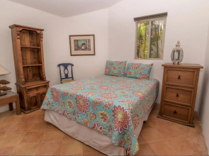 Casa Tranquila ❀❀❀❀❀ Only Steps to The Ocean | 5-bedrooms, Sleeps 9