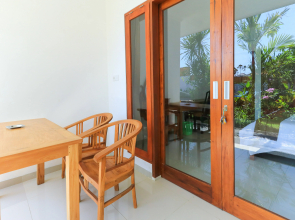 Pererenan Nengah Guest House by ZUZU