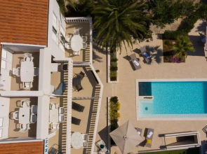 Seagull Apartments & Studios