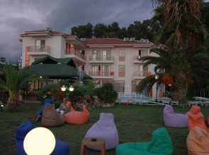 Ceren Hotel